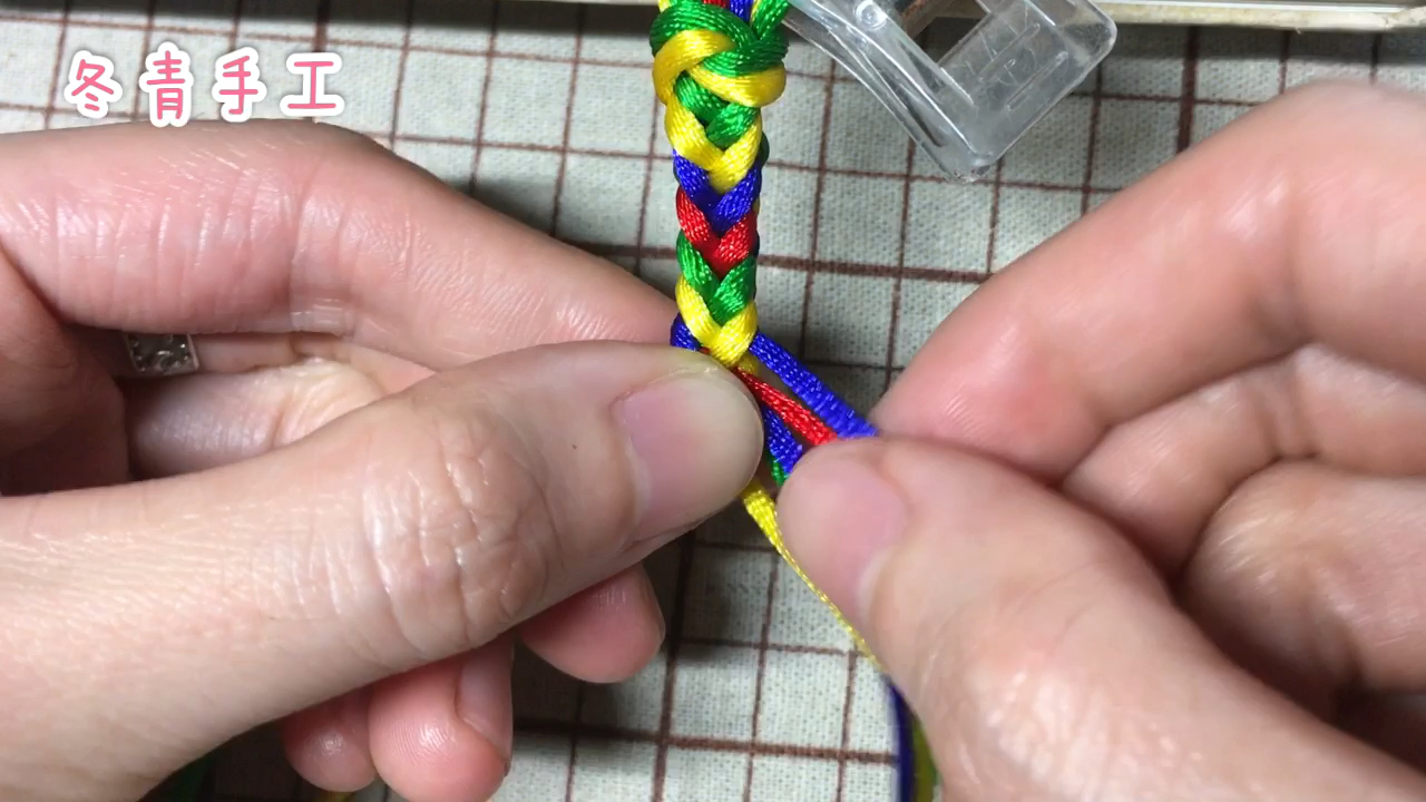 手绳基础结之方形八股辫俗称四面佛