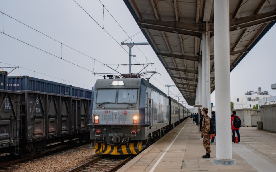 【中国铁路】{2023春运}武局襄段hxd3c牵引临客k5423次进京山站一站台