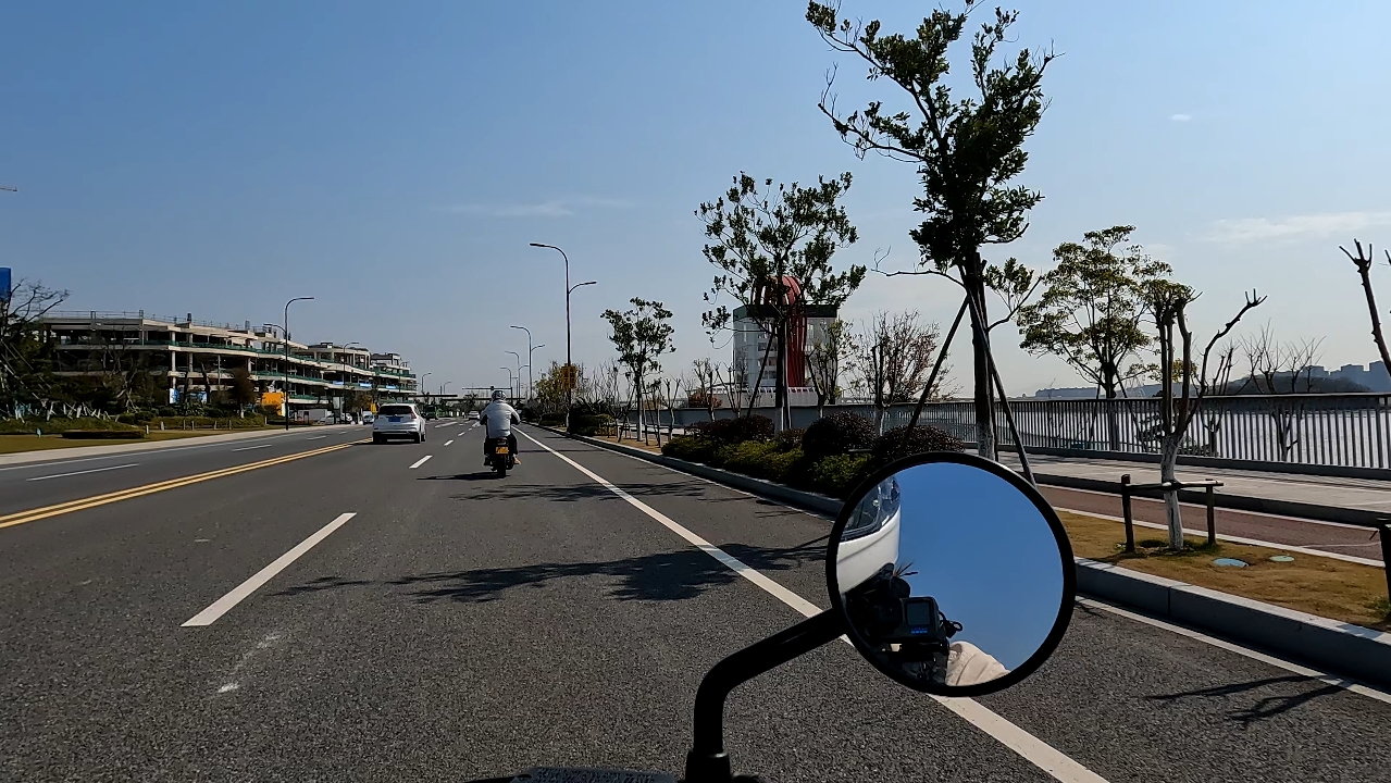 舟山臨城,騎cm300和gk500逛濱海大道,車不多,風景很好