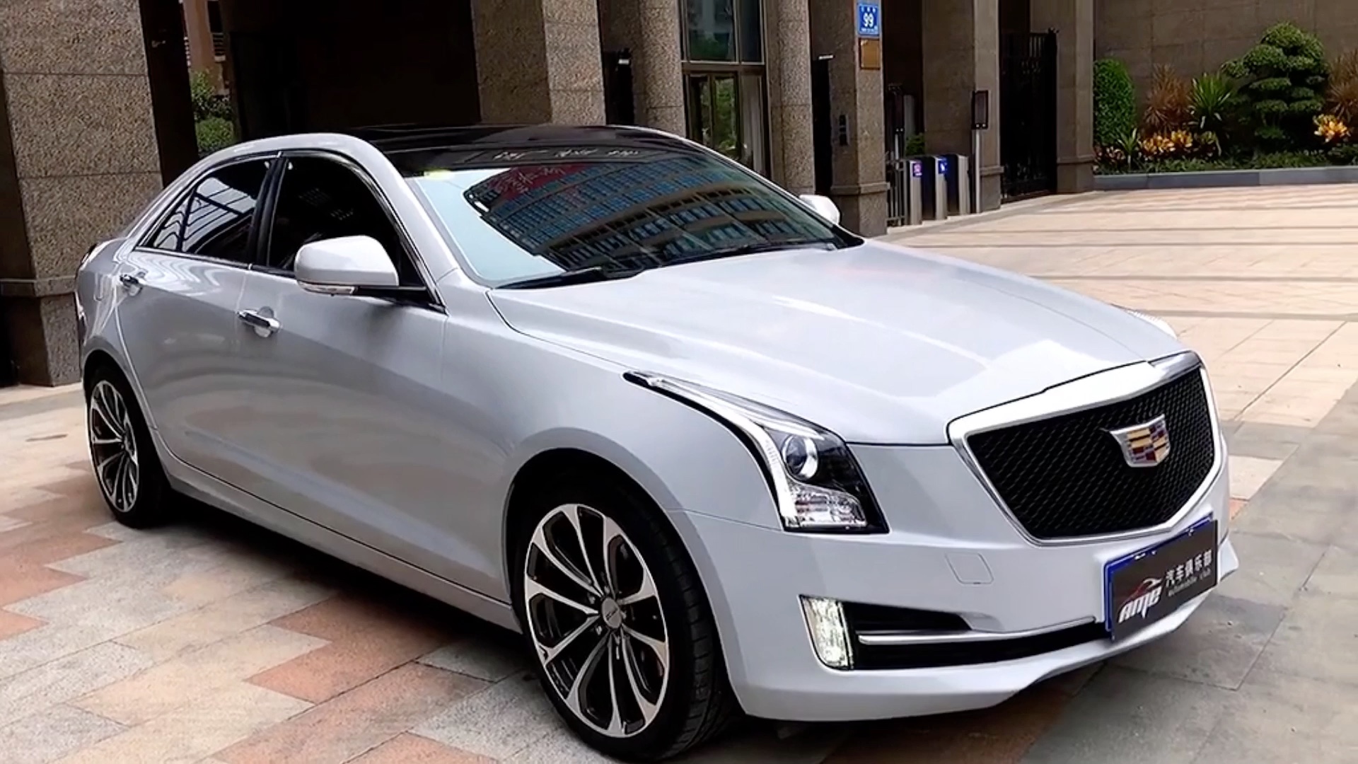 杭州凯迪拉克atsl车身改色贴膜,全车漆面火山灰改色膜施工效果