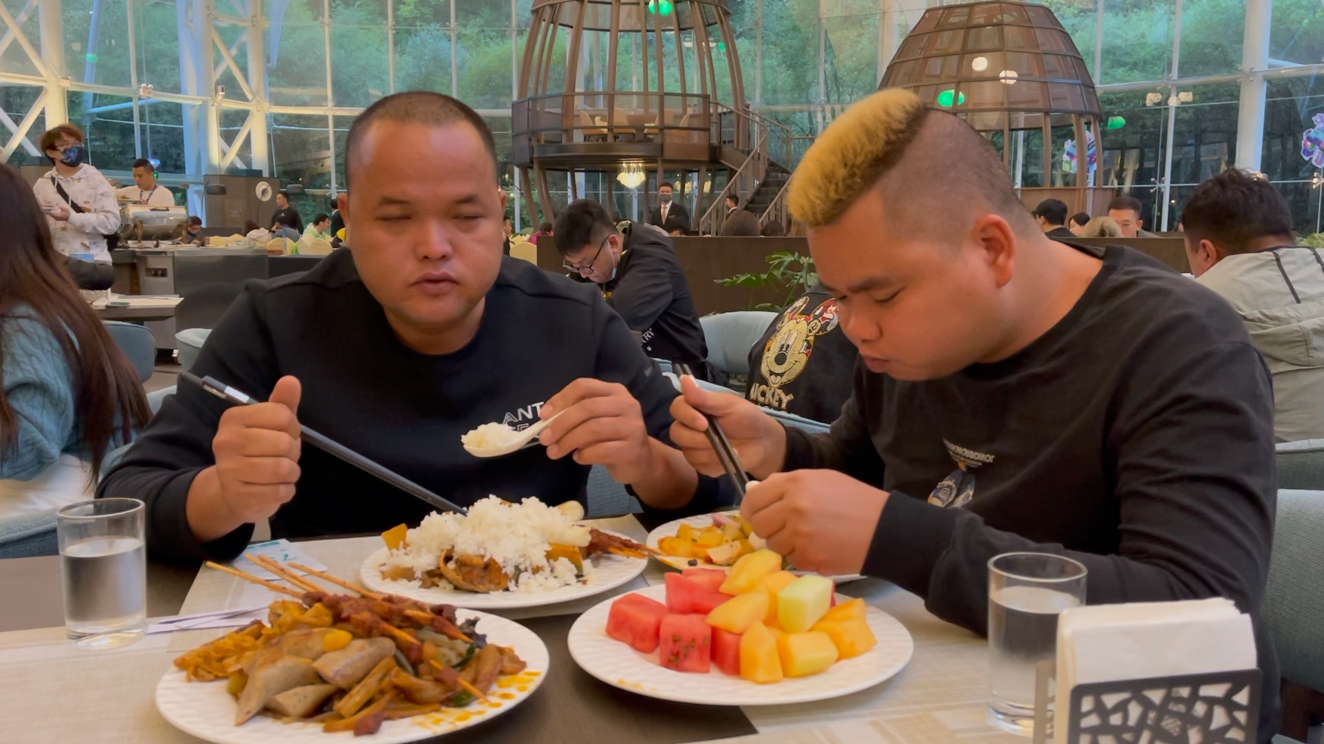 二胖带猪肉佬给自助餐老板上一课