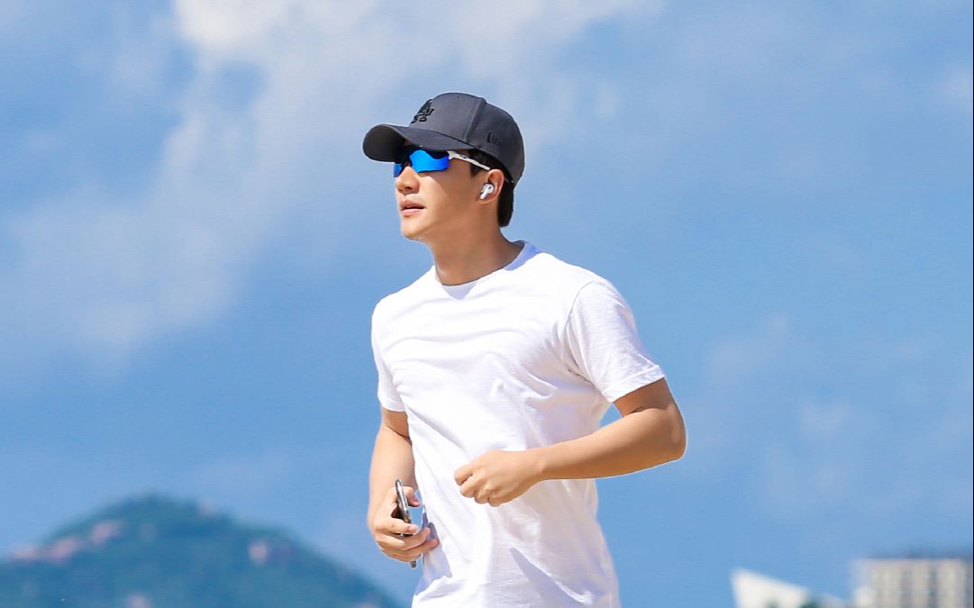 黄轩夏日冲浪店单人cut合集【1080p】