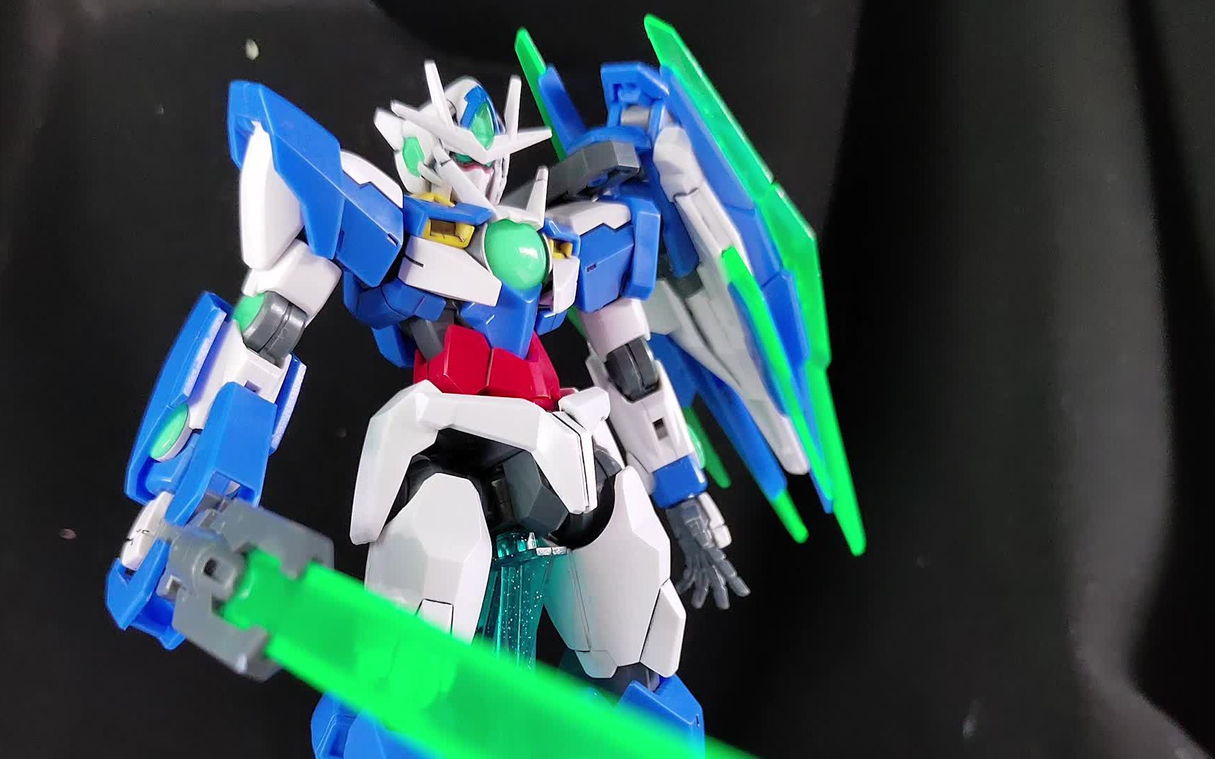 [图]【斯沃德】HG拼装速组 高达00q GNT-0000 00QAN[T] GUNDAM 刹那·F·清英 傻子那 机动战士高达00 剧场版 先驱者的觉醒 敢达