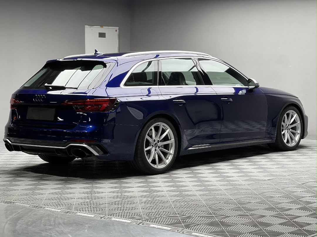 2020年奥迪 rs4瓦罐旅行车