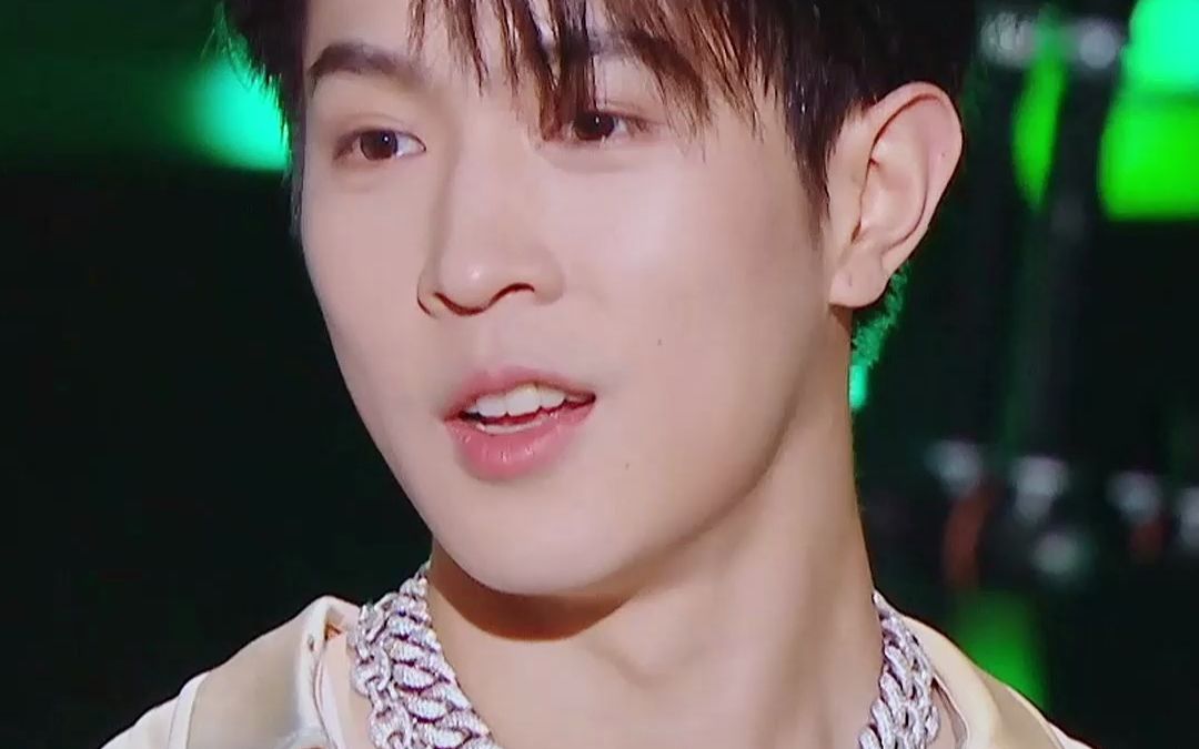 黄子韬cue马伯骞,说以后你自我介绍是不是要加个马的声音,没想到马哥