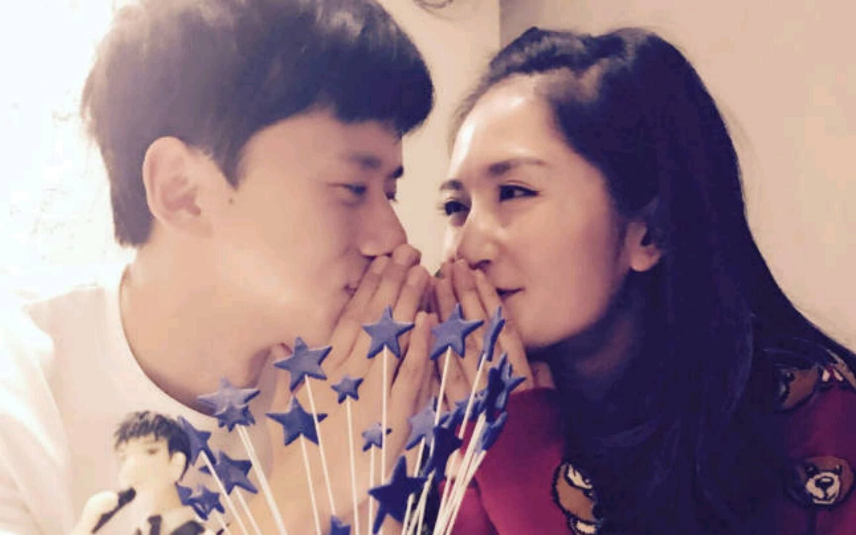 张杰谢娜被拍到拥吻亲密照这不是夫妻日常吗有什么激动的