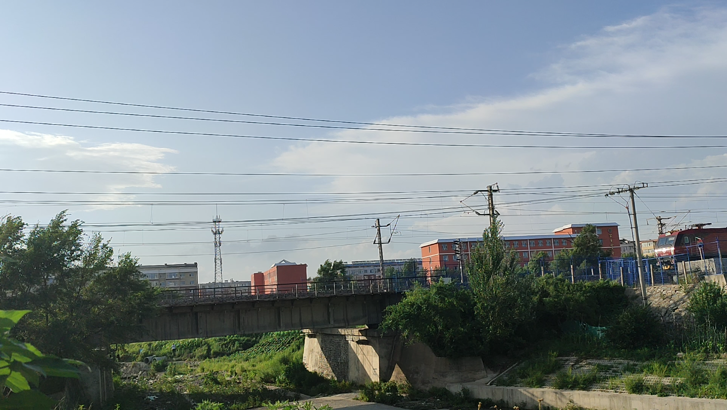 长春——海口z384次公主岭两道通过,沈局沈段hxd3d