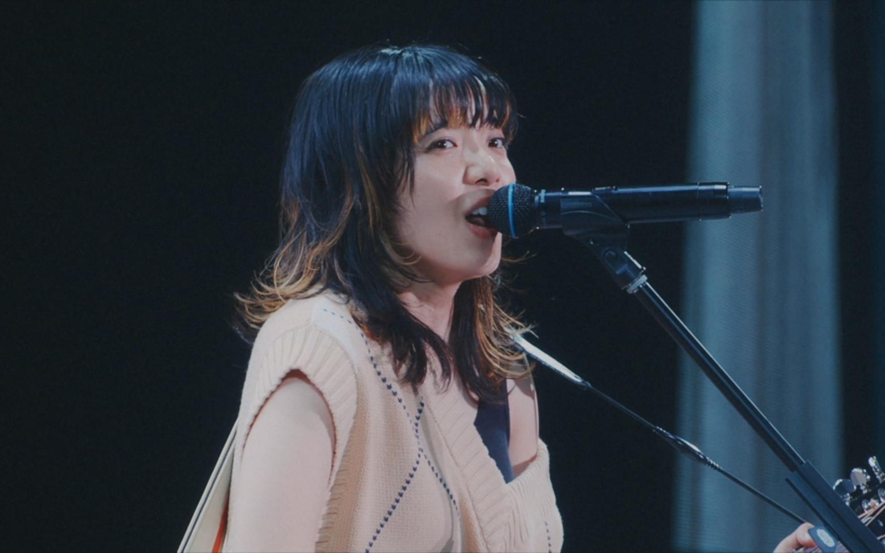 aimyon(爱缪) - 不听摇滚的你 (君はロックを聴かない)