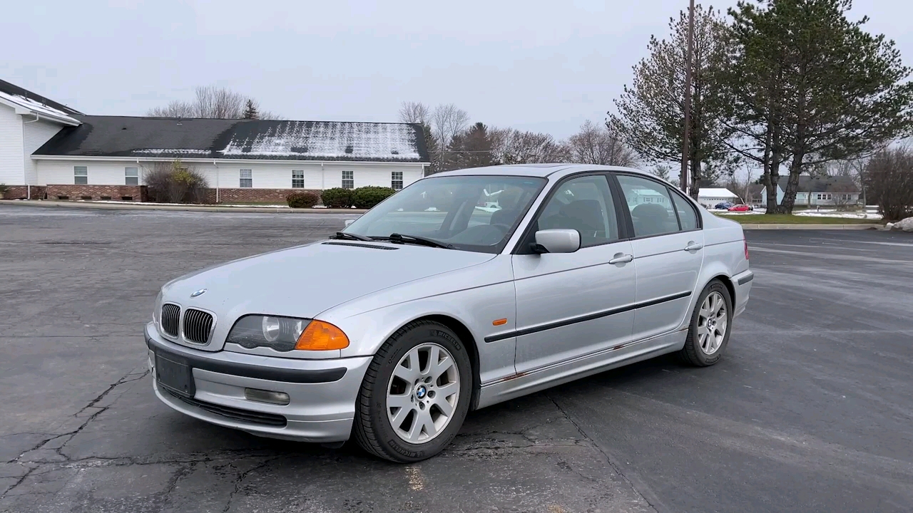 364,000 英里 e46 bmw 323i 手动轿车- pov ownership review