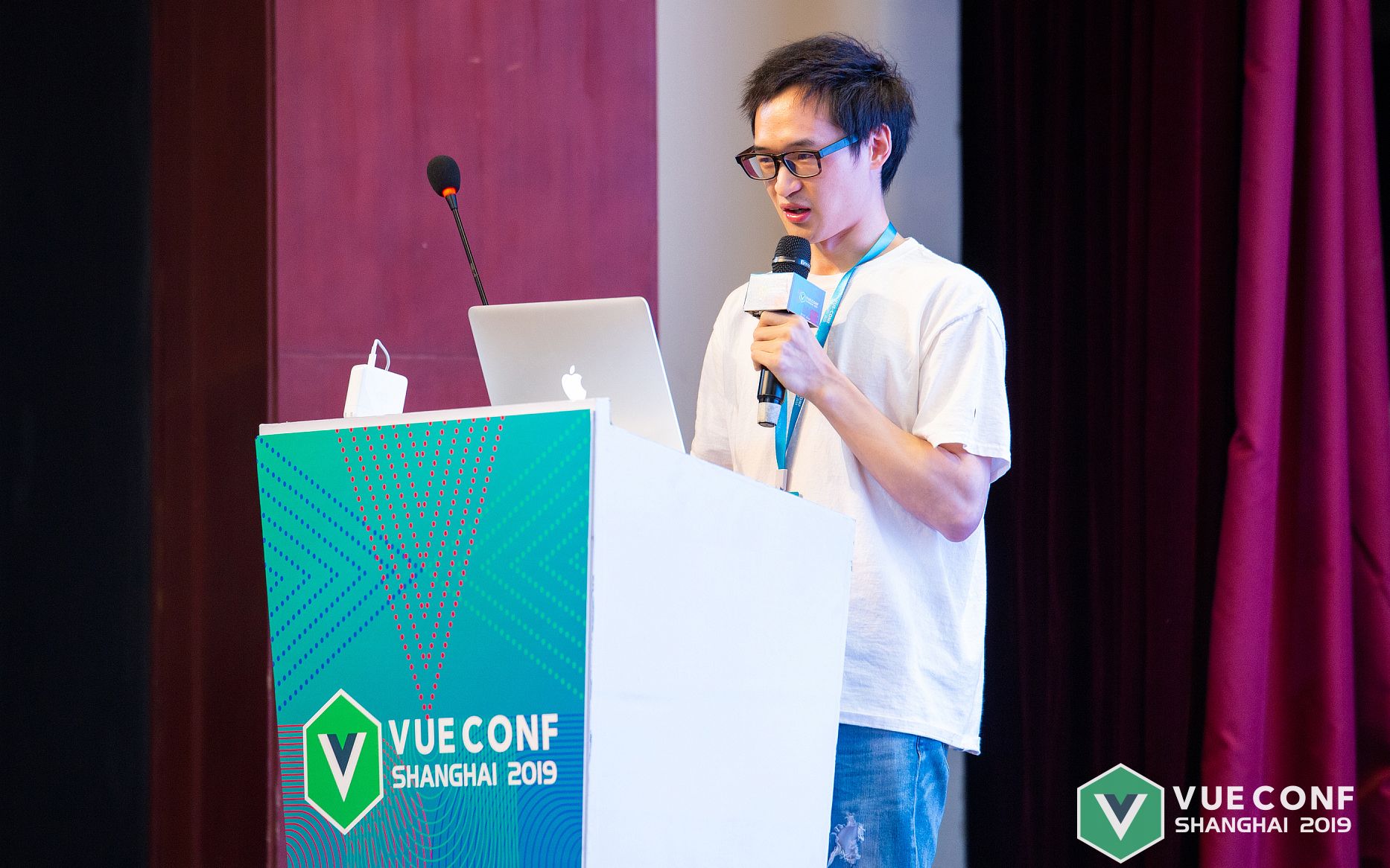 [VueConf]张文韬  Vue 驱动的小程序+H5同构开发框架哔哩哔哩bilibili