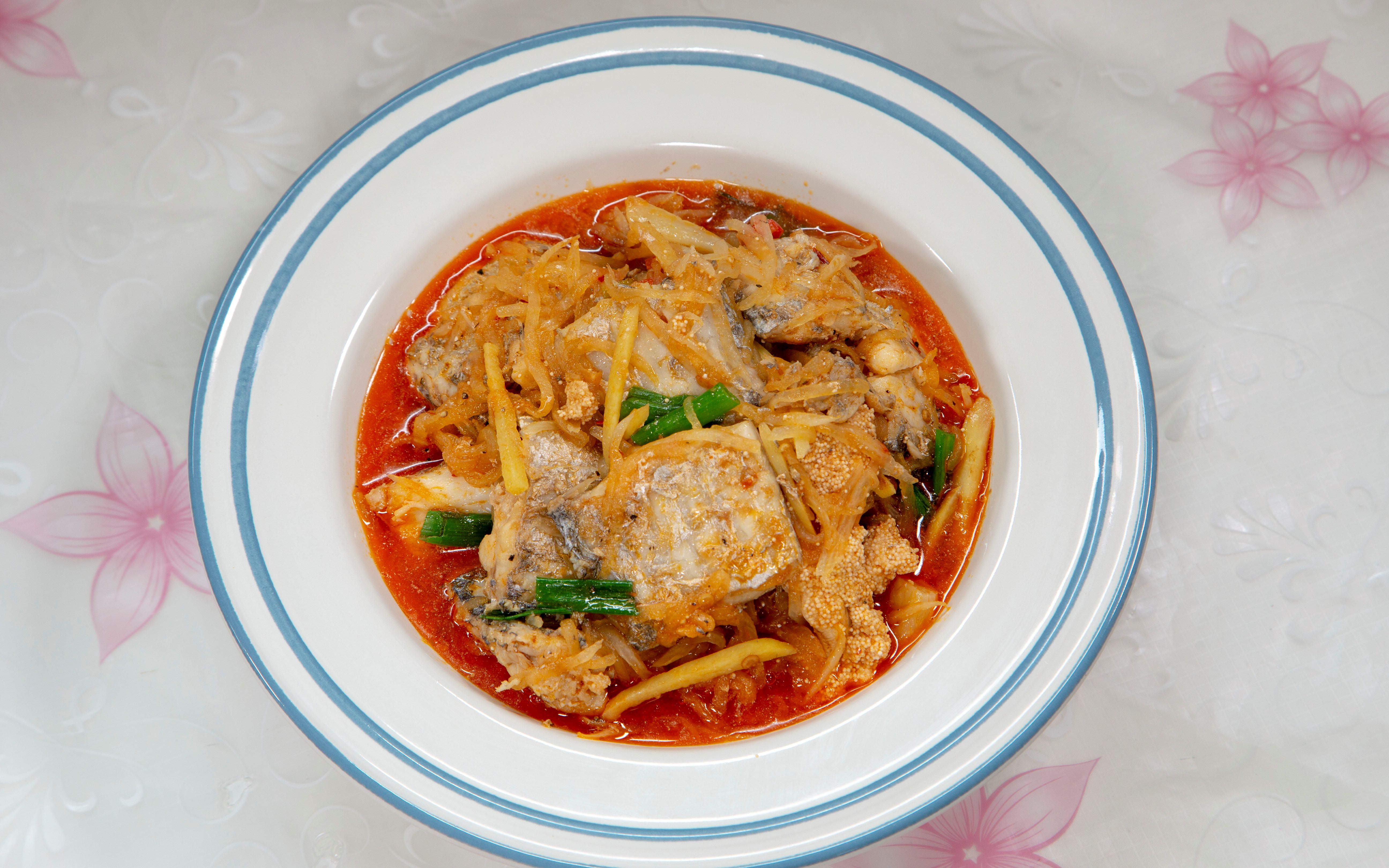 小珠酱美食东海带鱼与沙地萝卜一起煮出的美味