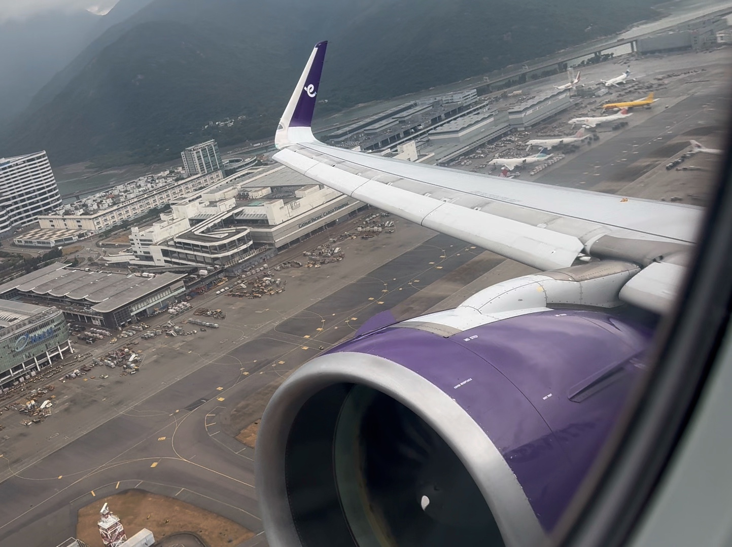 香港快运航空UO642 A320271N BLCP香港机场小雨中起飞,好几年没听到PW1100这一声了哔哩哔哩bilibili