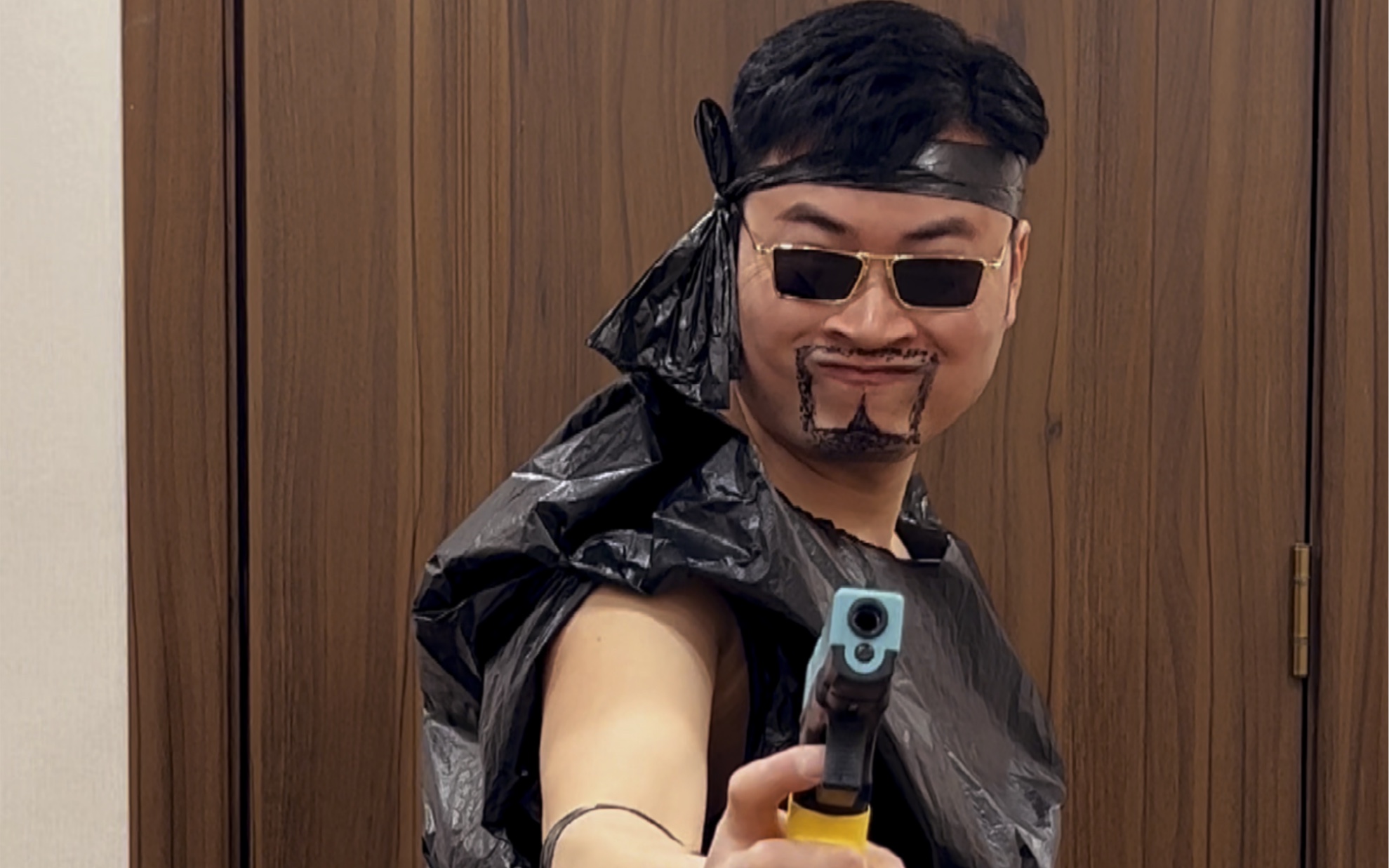 无限反转的搞笑男士理发师