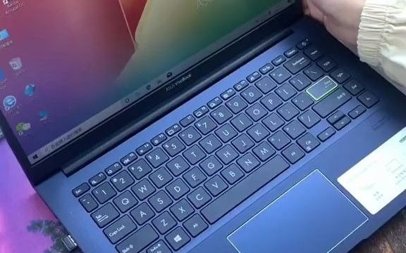 华硕vivobook14评测图片