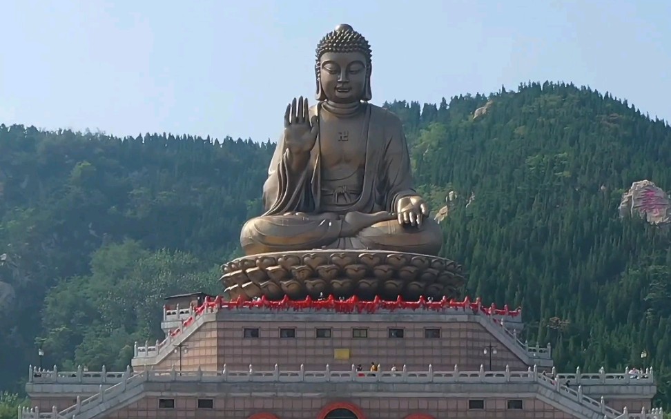 南山大佛,耗资3.6亿,高38.