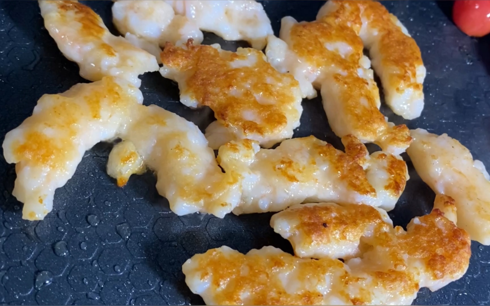 美食能治愈一切 虾滑煎