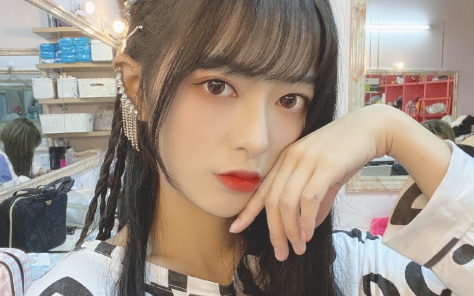 gnz48杨媛媛20201017口袋48视频直播和呼呼一起玩儿