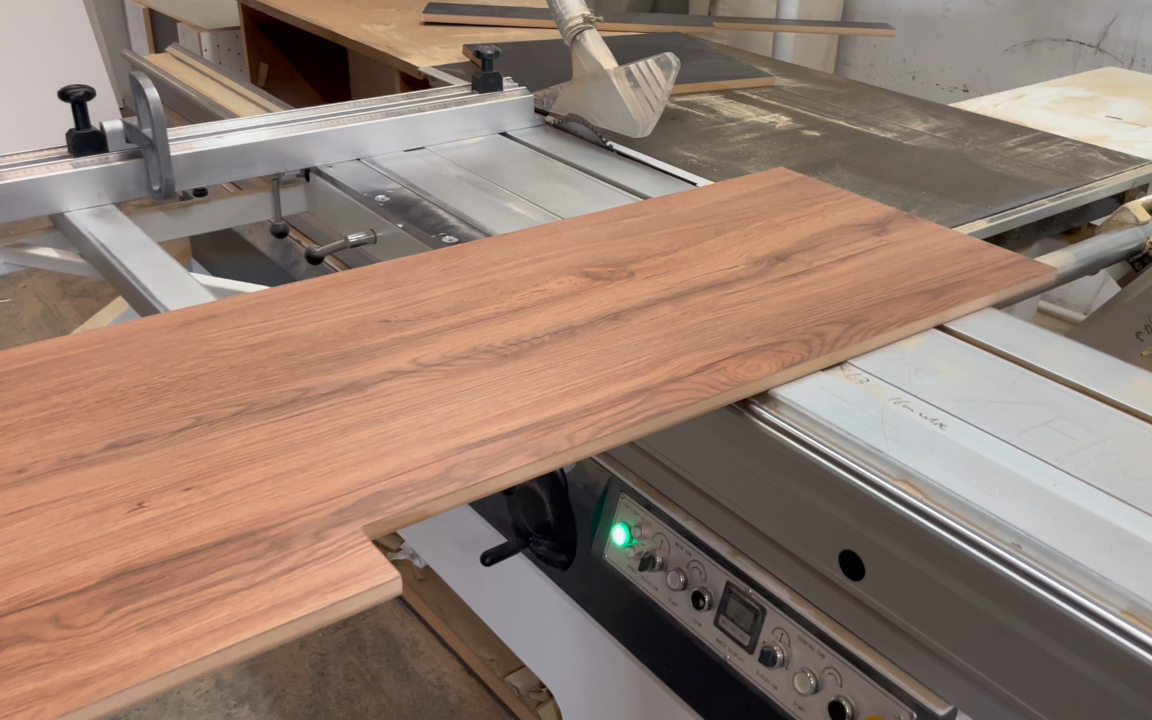 自己来做一个桌面增高架!