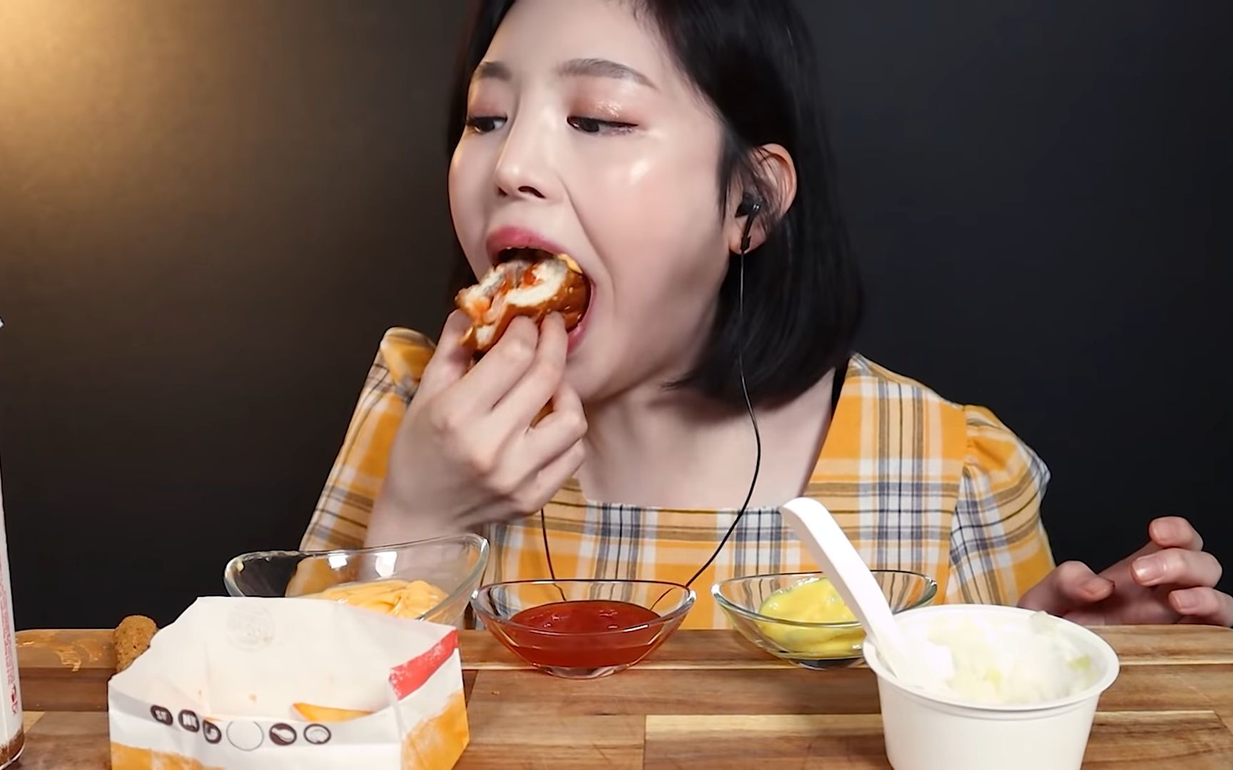 eatwithboki2020719视频倒放汉堡王三种汉堡薯条洋葱圈炸鸡块