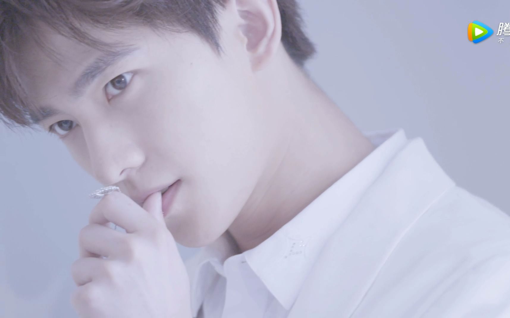 【杨洋】国际铂金协会 平面大片拍摄花絮[hd更新]