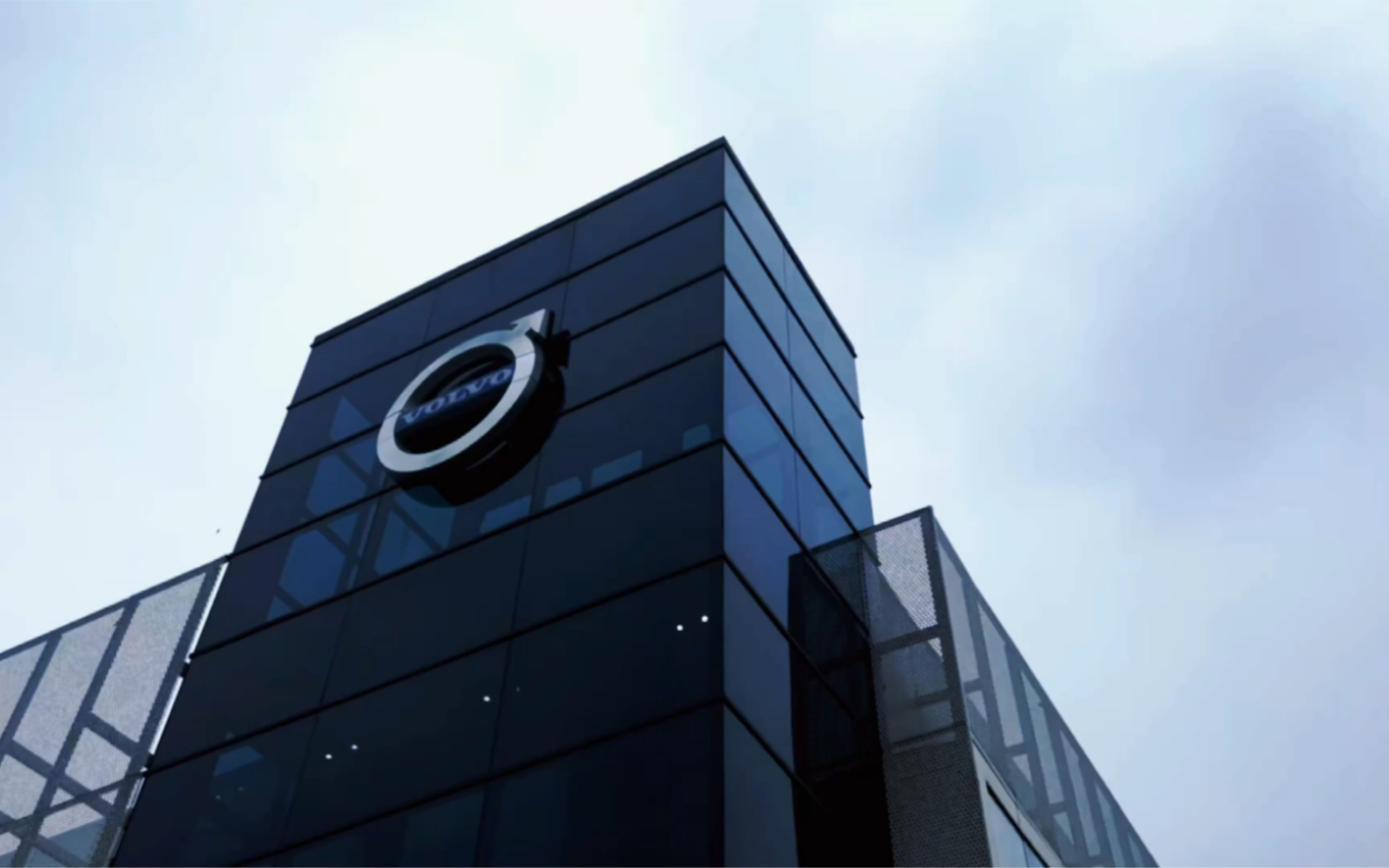 swjtuer打卡沃尔沃成都工厂