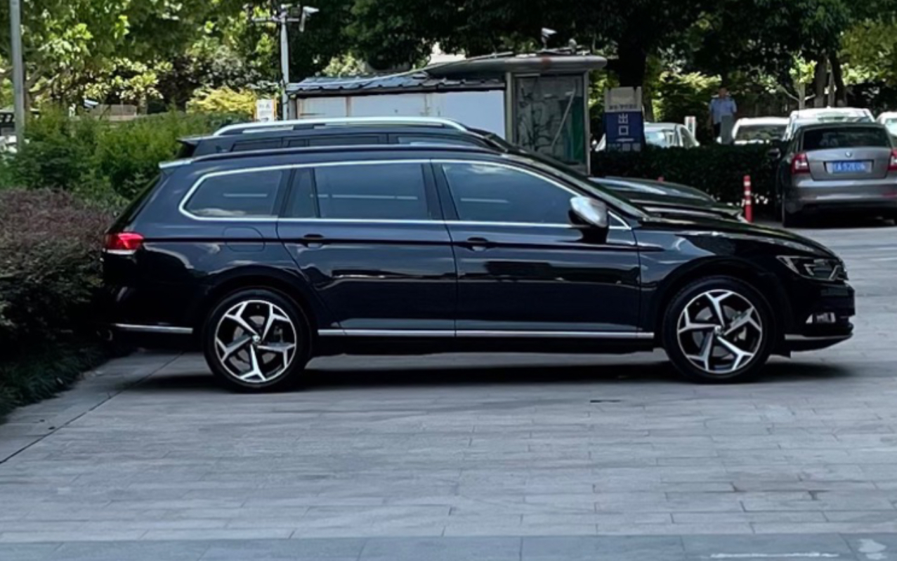 进口大众蔚揽旅行车380tsi——自己的两台座驾之二