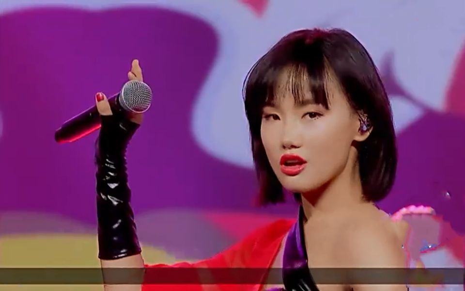 黄龄性感翻唱《刀马旦》,开嗓就已经赢了,网友:骨子里的魅惑_哔哩哔哩