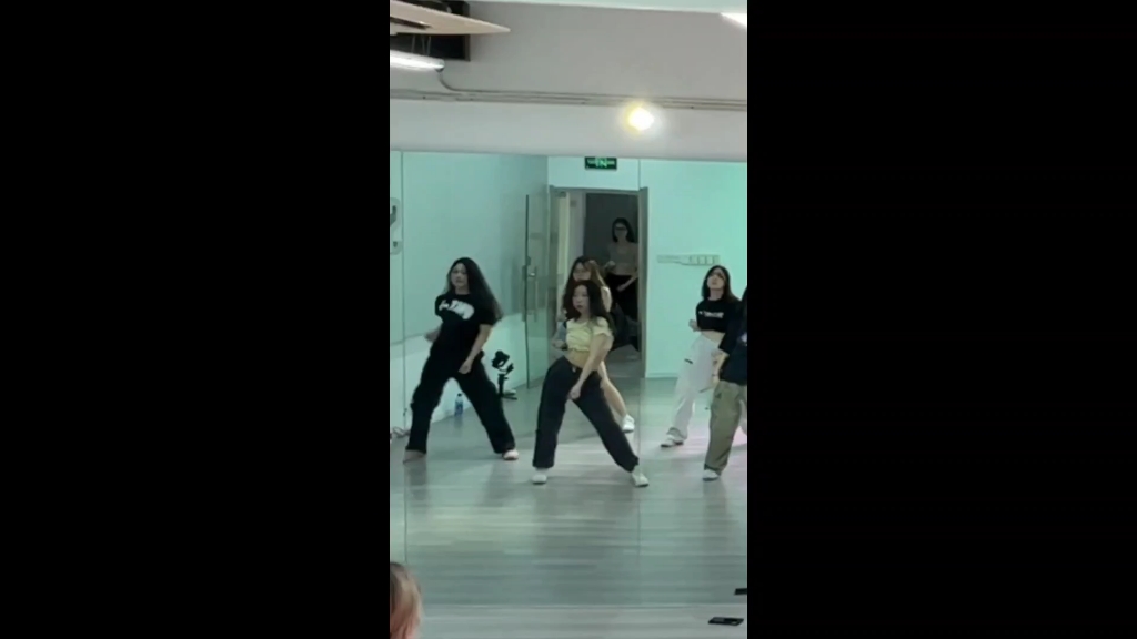 [图]“BLACKPINK IN YOUR AREA"喜欢大动作的爵士～哇呼！记录一哈～