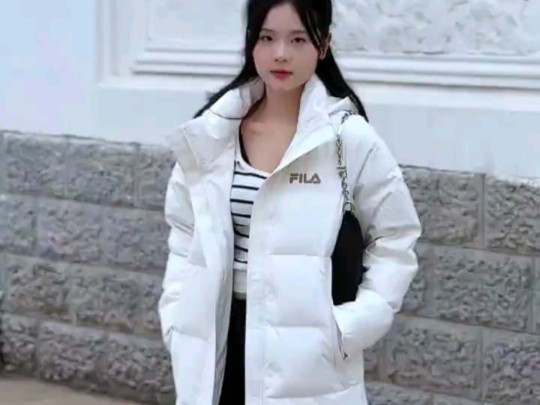 FILA 斐乐官方女士长款羽绒服冬休闲基础简约连帽上衣哔哩哔哩bilibili