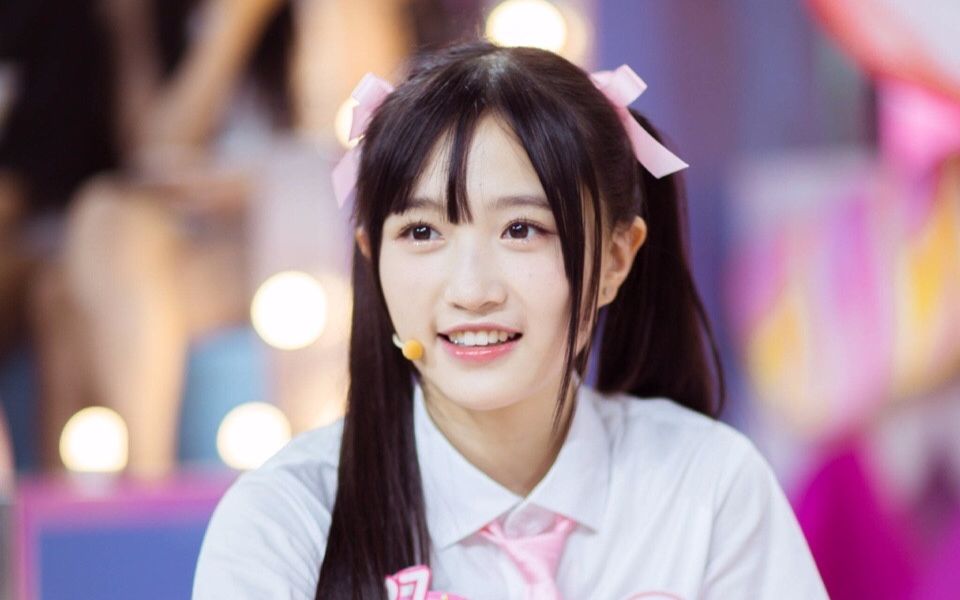 【snh48】【夏日甜心】【费沁源】怪力萝莉手劈西瓜,与黄宗泽pk扳手腕