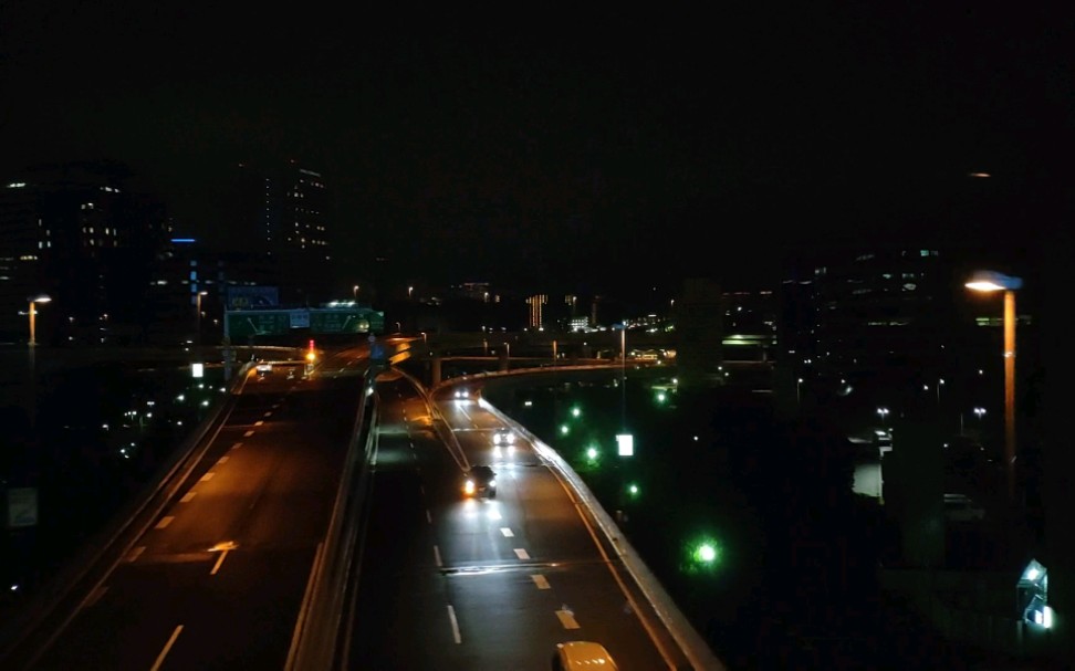 东京单轨列车窗外的美丽浪漫夜景