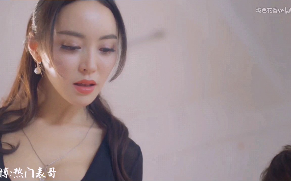 潘春春老师很美