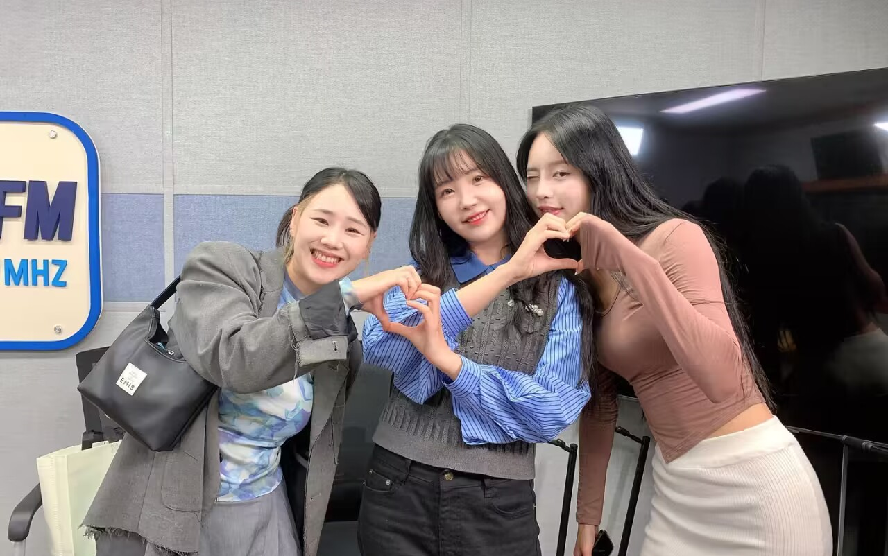 【无中字live】231102 一哈大聪明raina电台节目现场直播访谈(特邀