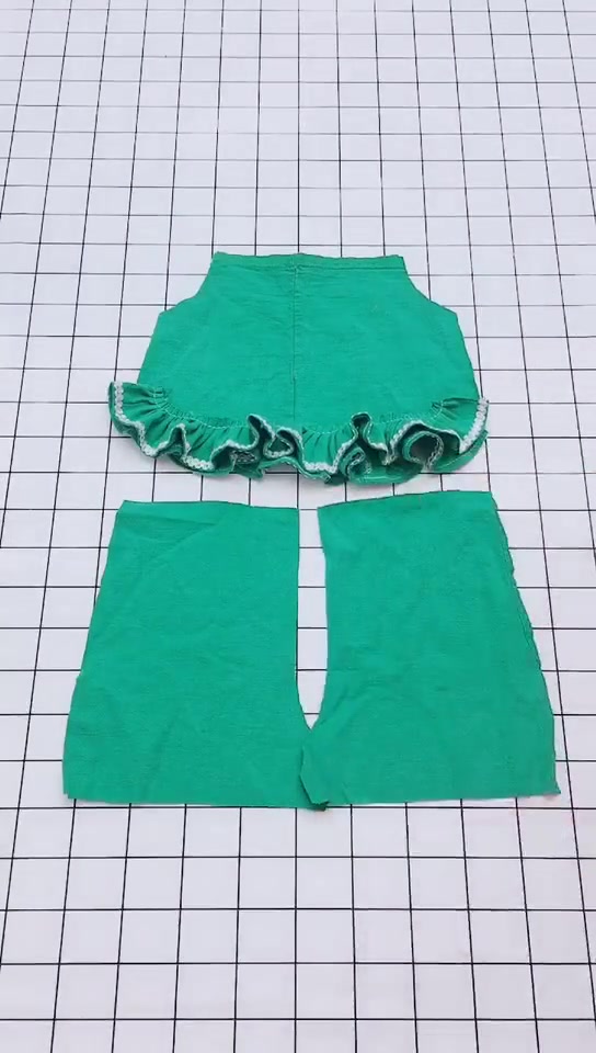 不穿的裤子剪掉#旧衣改造 #大人衣服改宝宝衣服