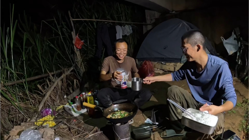 和清河一起入住桥洞,这里鱼情会不会更加暴躁呢-老黄游钓中国-老黄游钓中国-哔哩哔哩视频