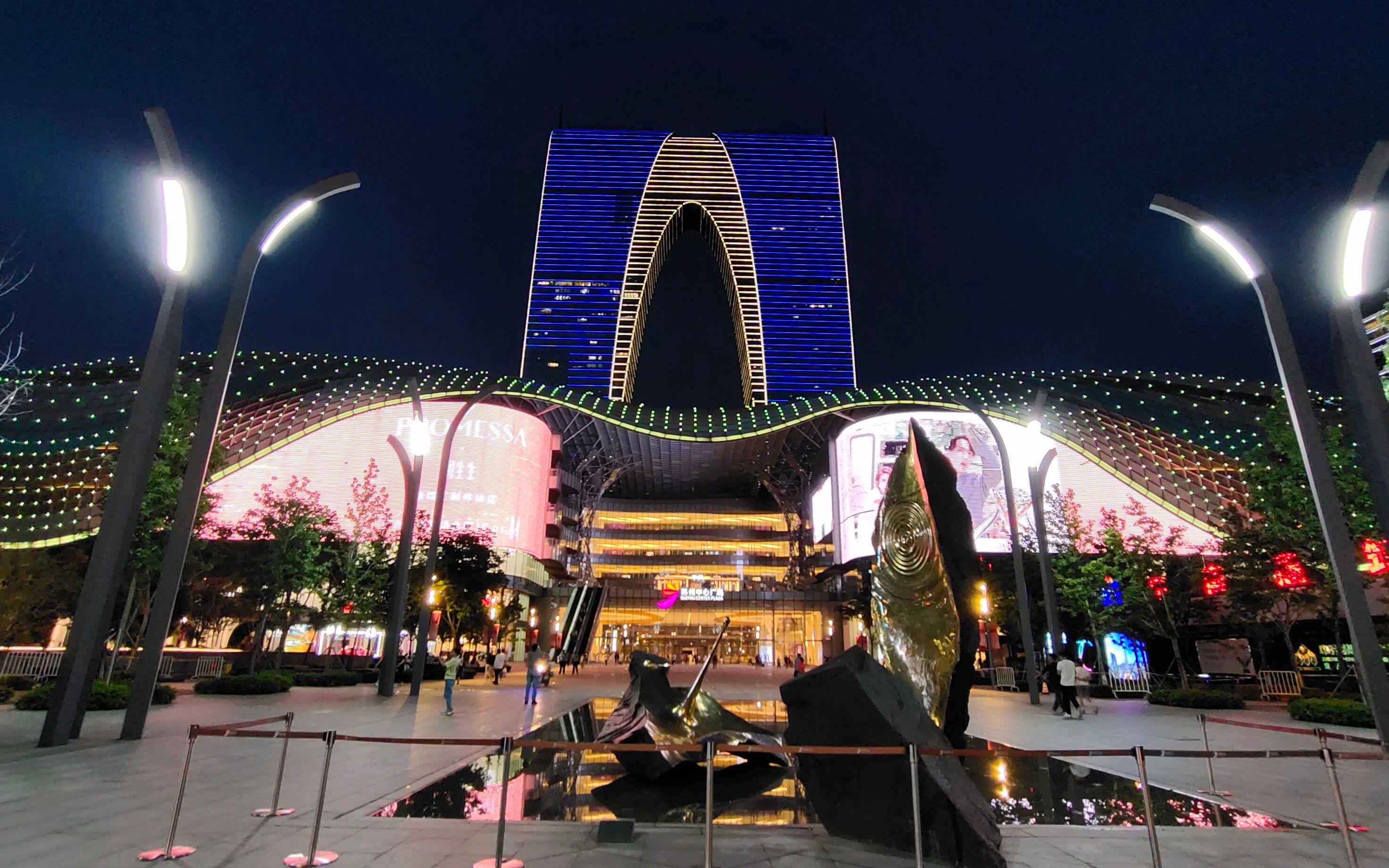 苏州中心夜景图图片