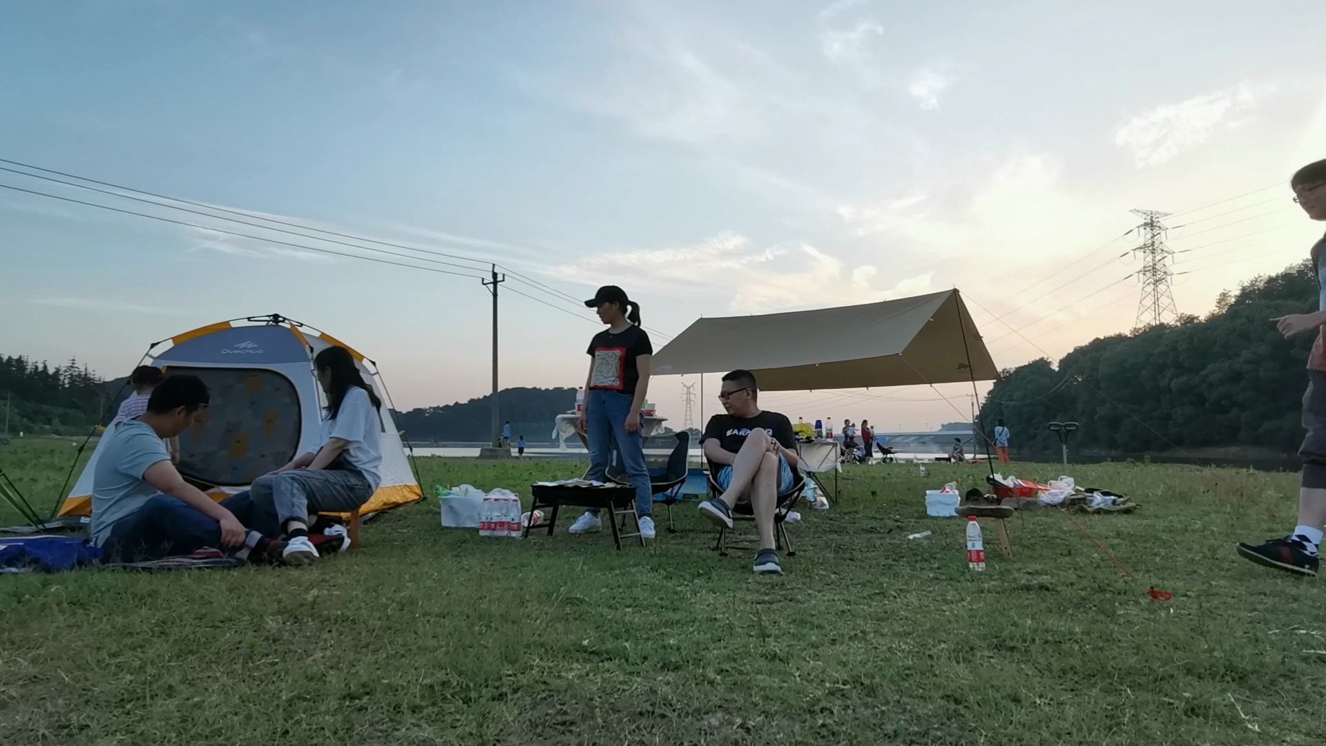 人生苦短有老友作伴八分山下的治愈系露营