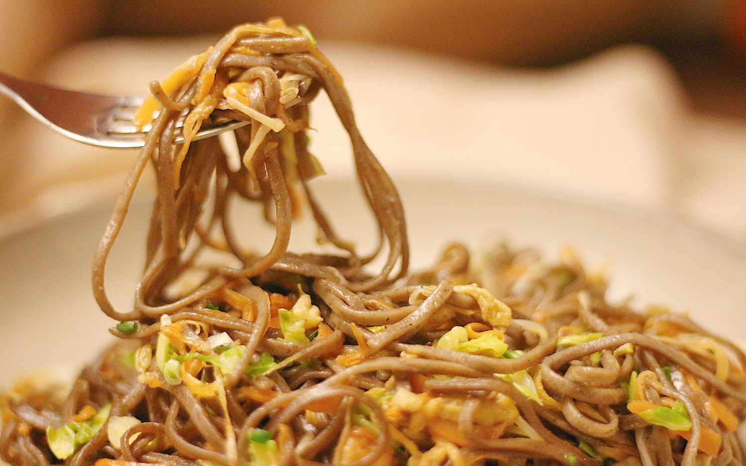 活动作品解决冰箱剩菜的低脂炒荞麦面