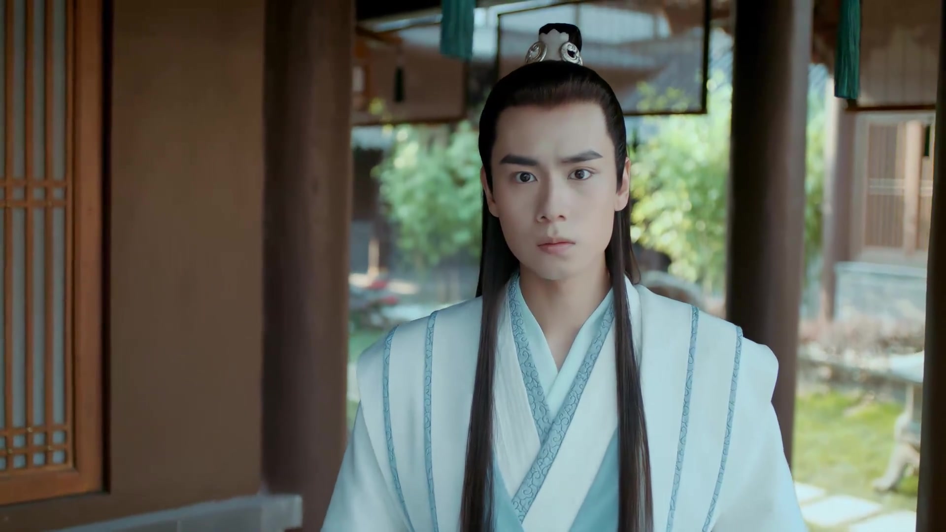 绝代双骄:小鱼儿上江别鹤房间,搜查慕容九,不料人竟不在!