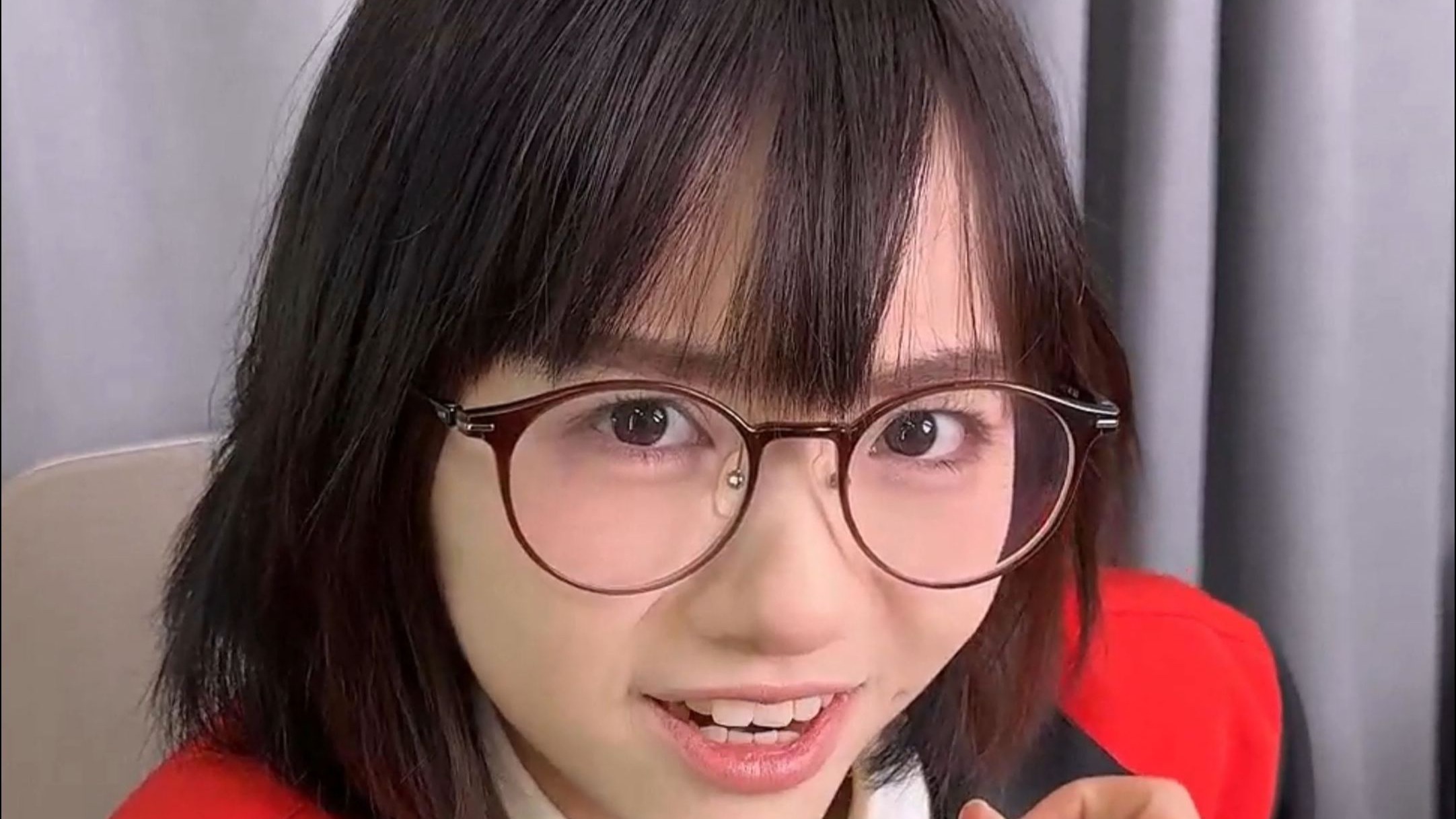 天天叫我神秘眼镜女，给你们看看神秘眼镜女是怎么工作的......