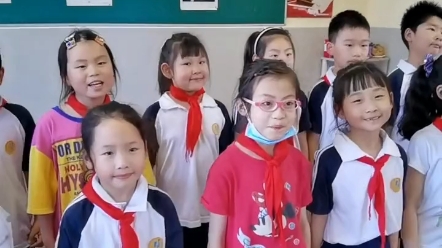 上海小学设立双语教学: 从小可以有上海话的课堂环境 孩子们充分的在语言环境中掌握上海话 一年后上海话的水平绝对会提升 每天都有上海话课堂学习 同时...