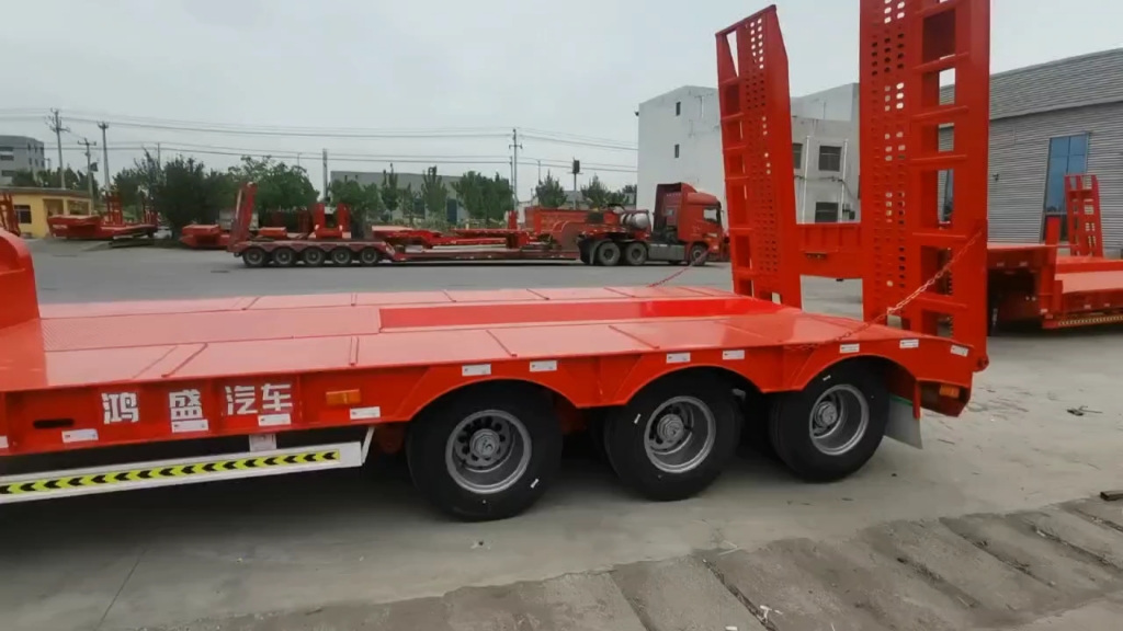 挖掘机拖板车 低平板半挂车
