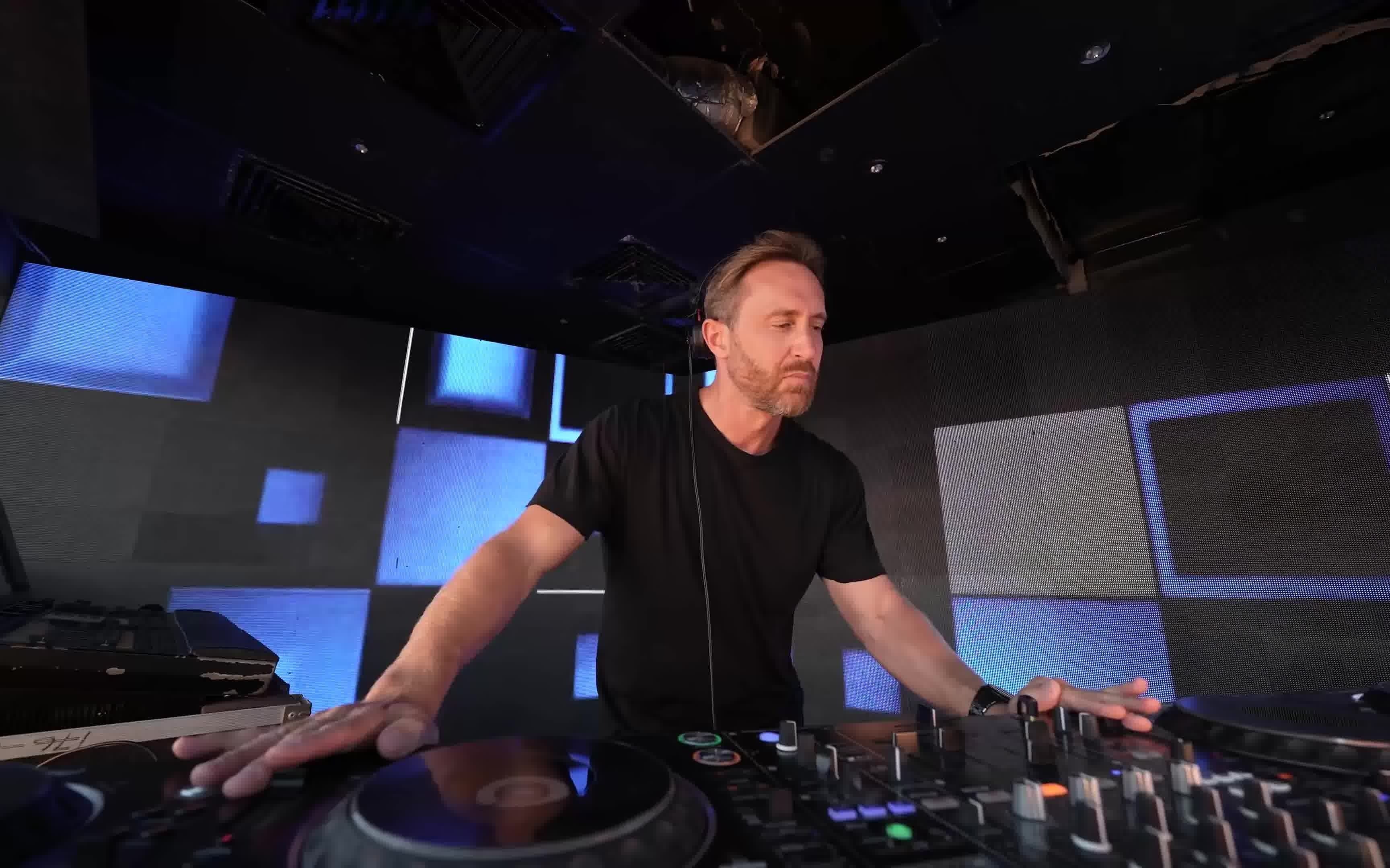 4k塔叔david guetta 世界第一dj与世界第15酒吧打碟现场