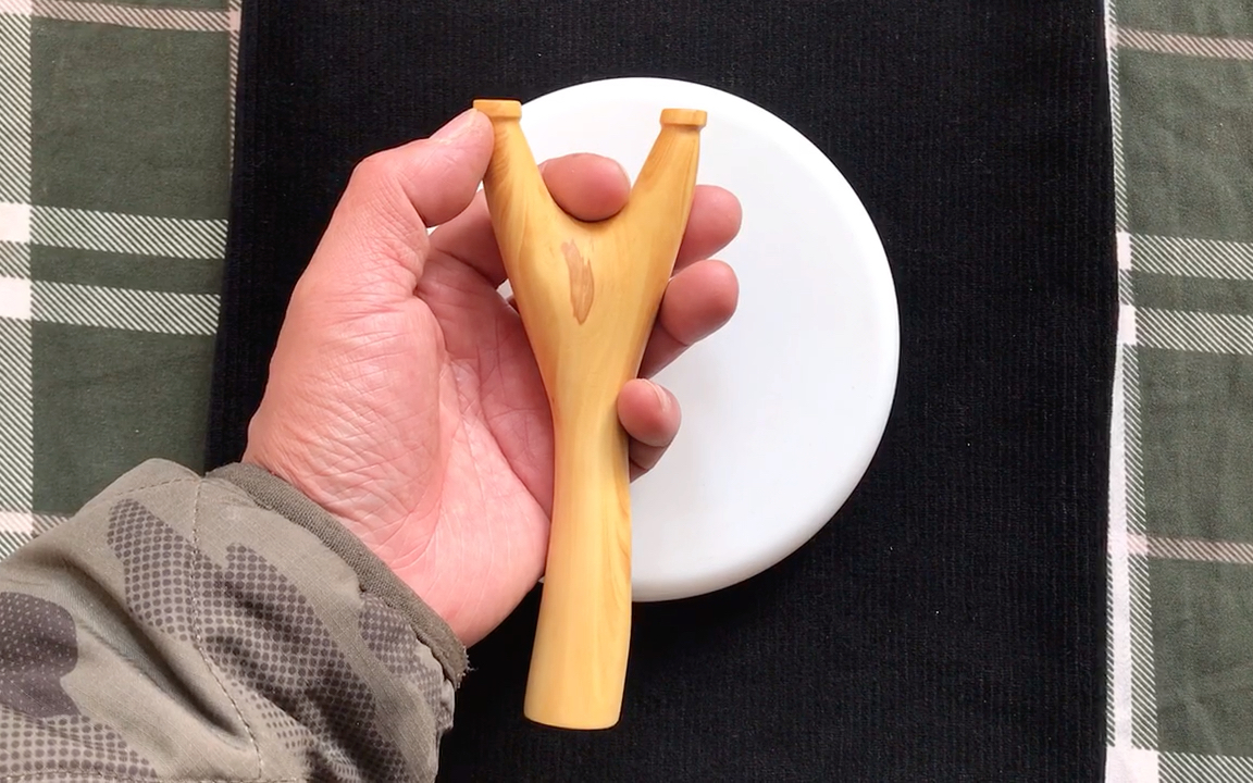 小叶黄杨树杈弹弓,随形取意,曲中求直,飞虎弹弓