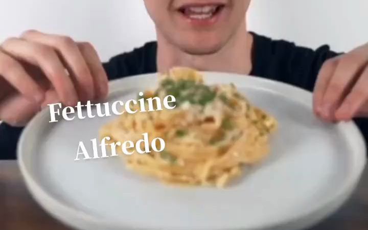 fettuccine alfredo图片