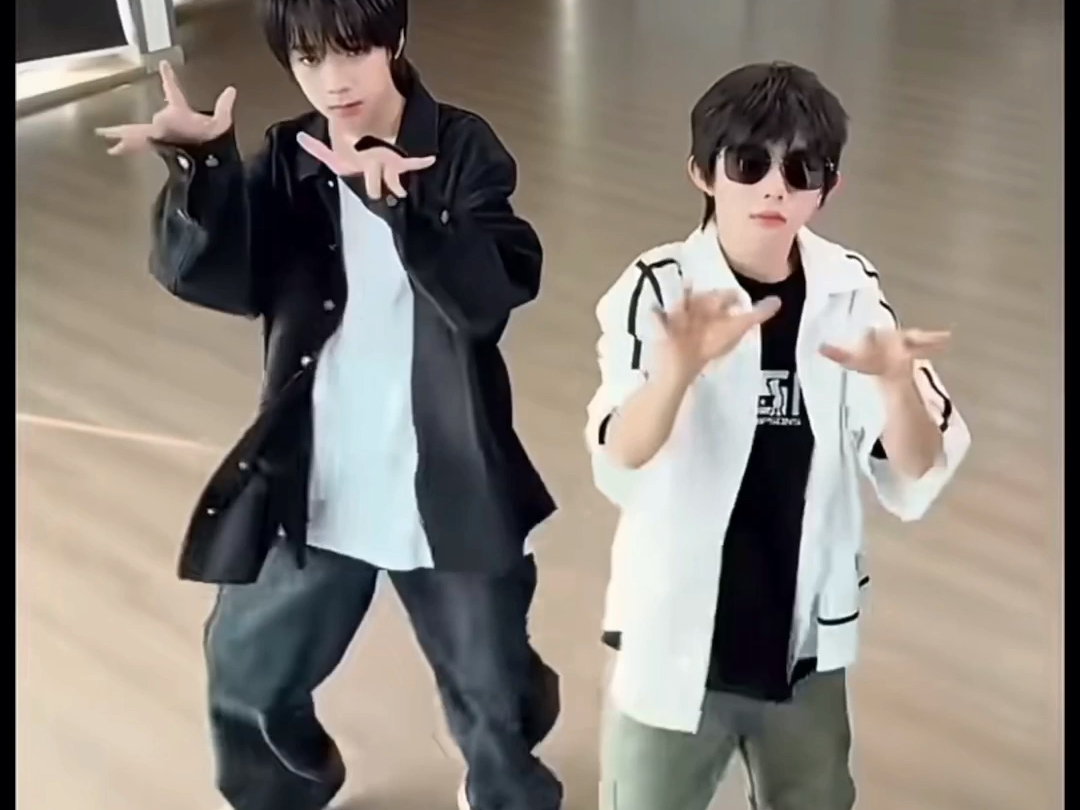 来给大家chua一个吧#王橹杰#陈奕恒#橹恒