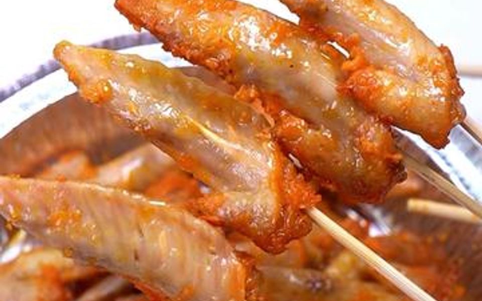 这个藤椒鸡翅尖真的是太美味了,做法简单,好吃又健康,在家一次吃过瘾