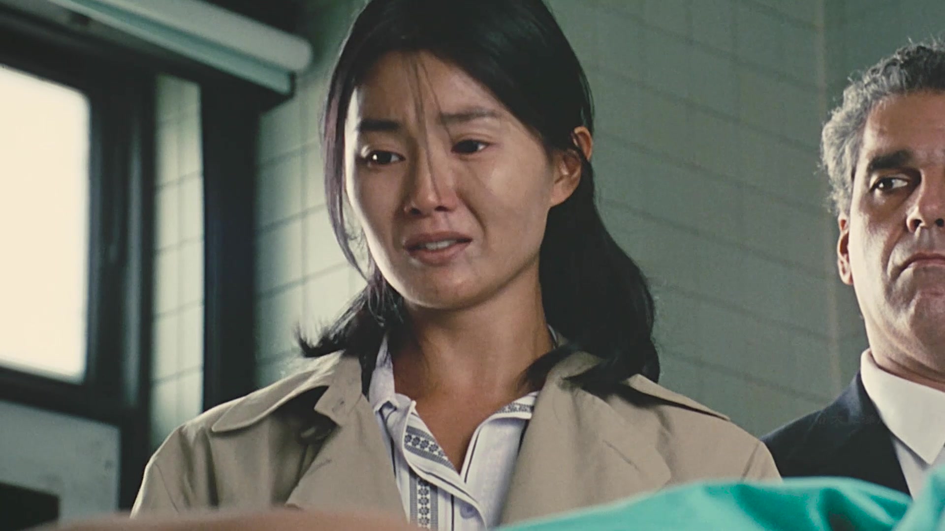 《甜蜜蜜》张曼玉哭戏封神,与黎明街头上演甜蜜吻戏