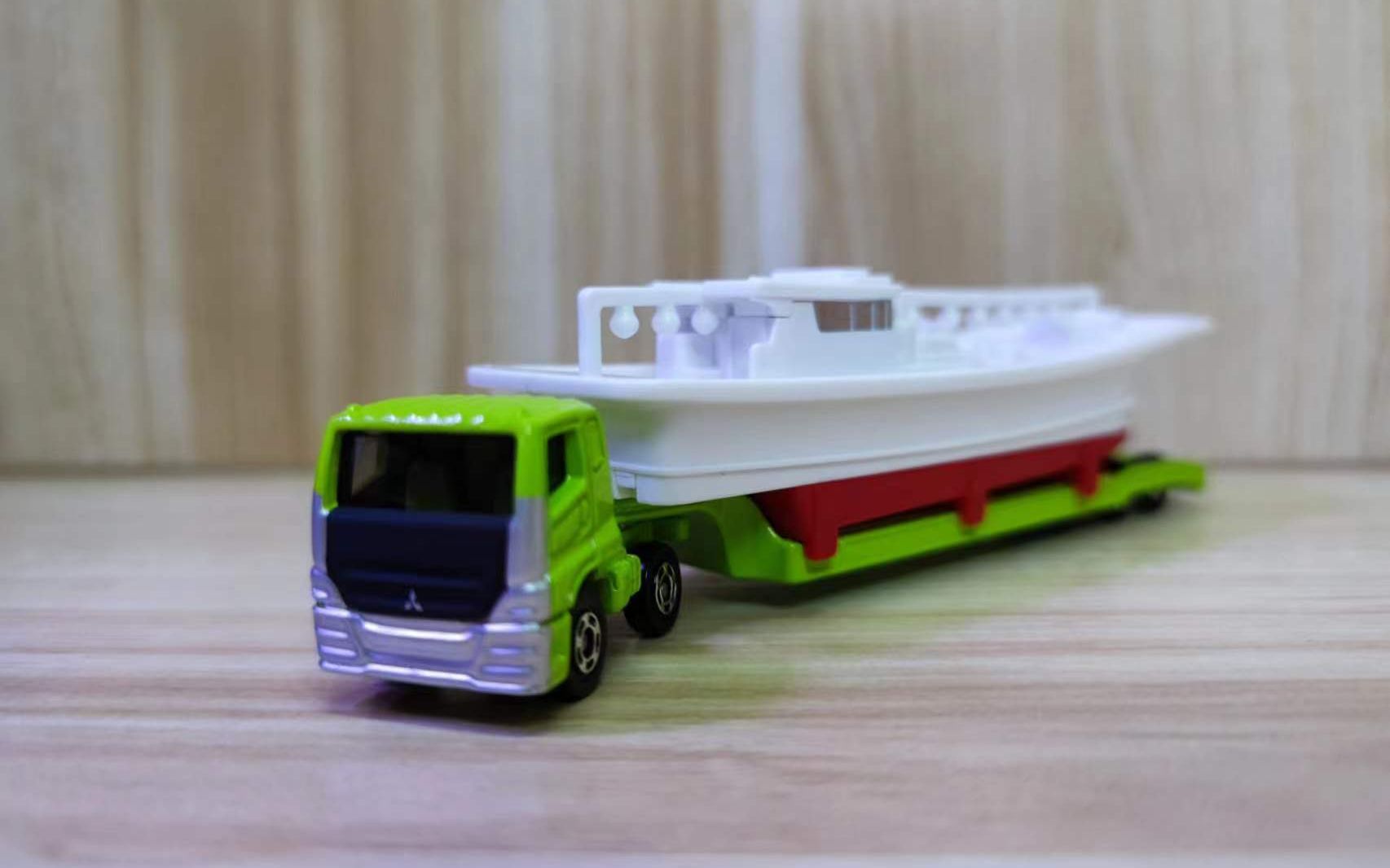 【多美卡】150 三菱扶桑 超级无敌渔船运输车_哔哩哔哩_bilibili