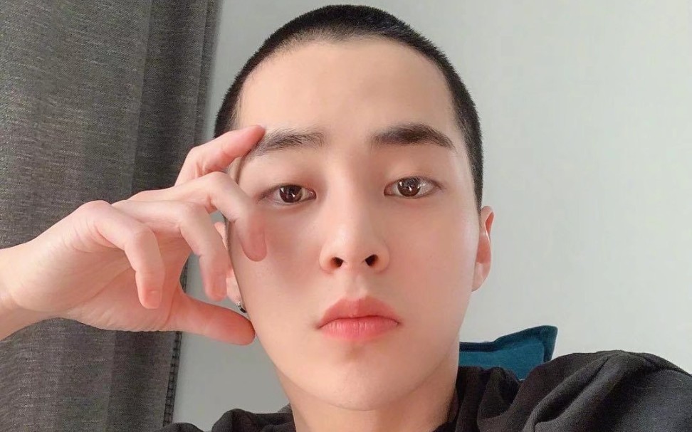 [金珉锡]剃寸头过程公开_哔哩哔哩_bilibili